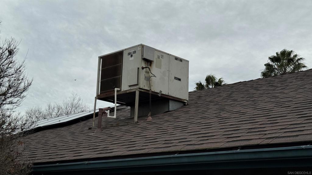 3642 W Redlands Ave, Fresno, CA 93722