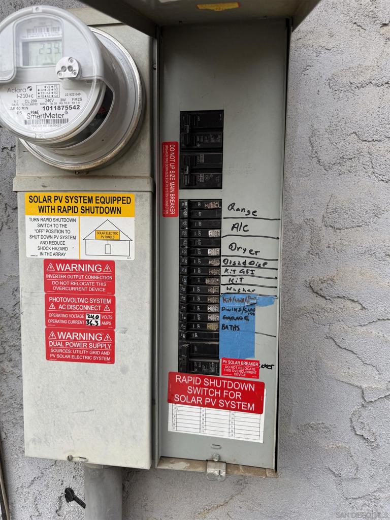 3642 W Redlands Ave, Fresno, CA 93722