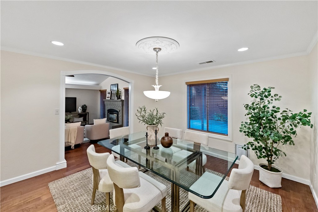 304 E Omaha Ave, Fresno, CA 93720