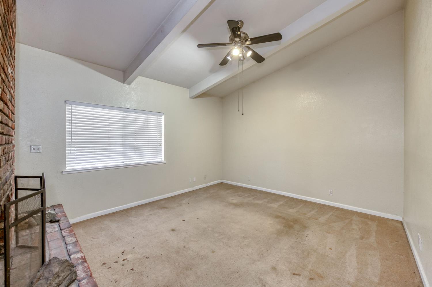 1328 N Grantland Ave, Fresno, CA 93723