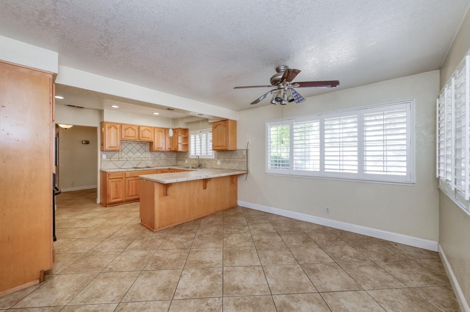 1328 N Grantland Ave, Fresno, CA 93723