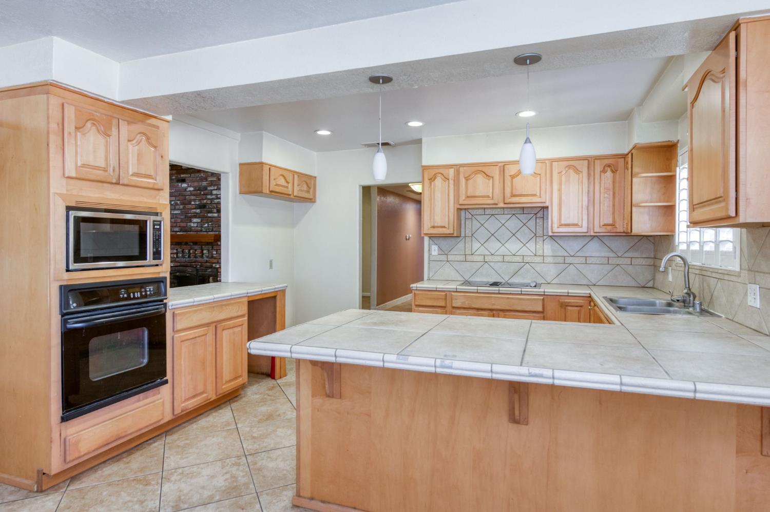 1328 N Grantland Ave, Fresno, CA 93723