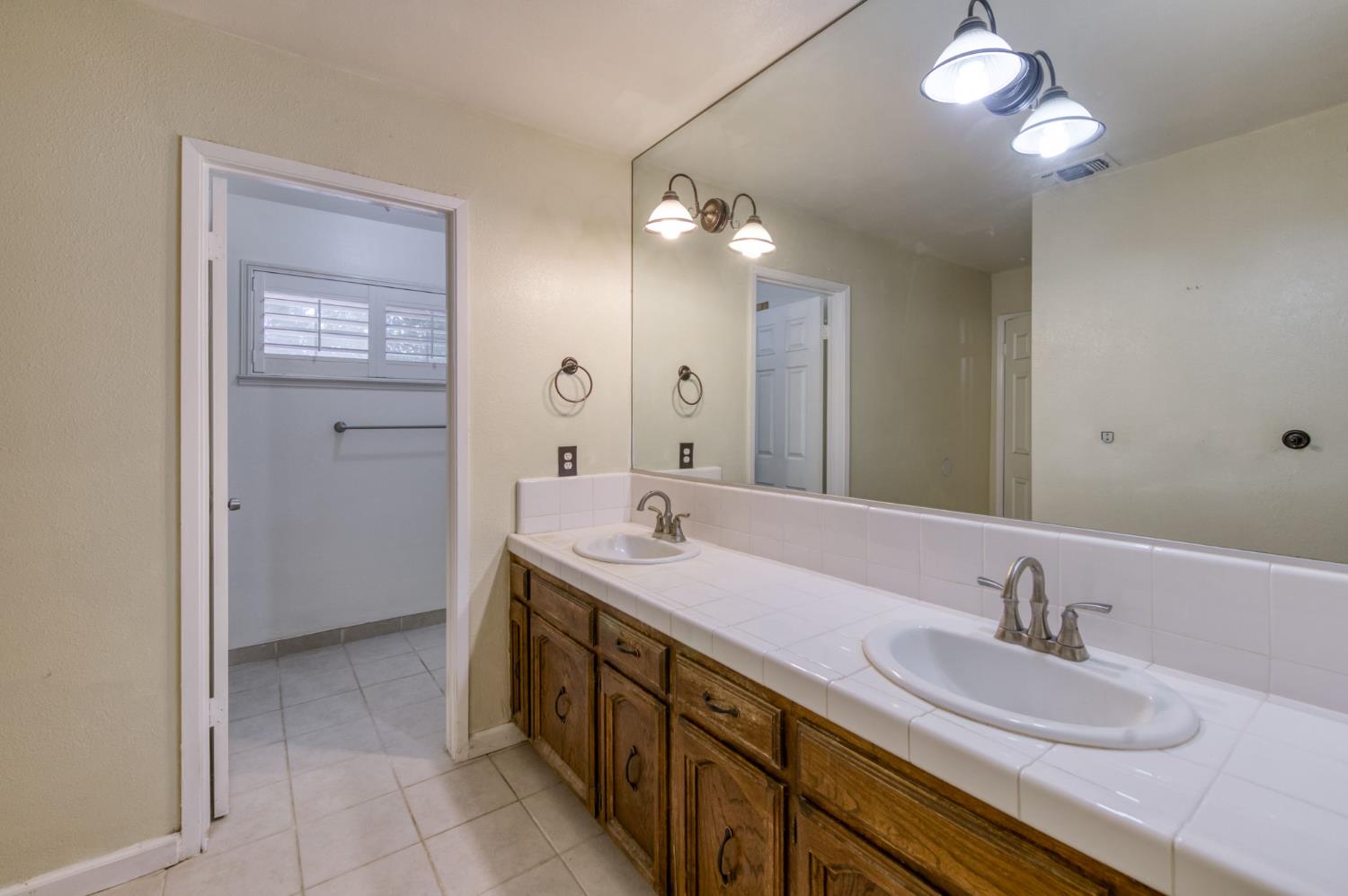 1328 N Grantland Ave, Fresno, CA 93723