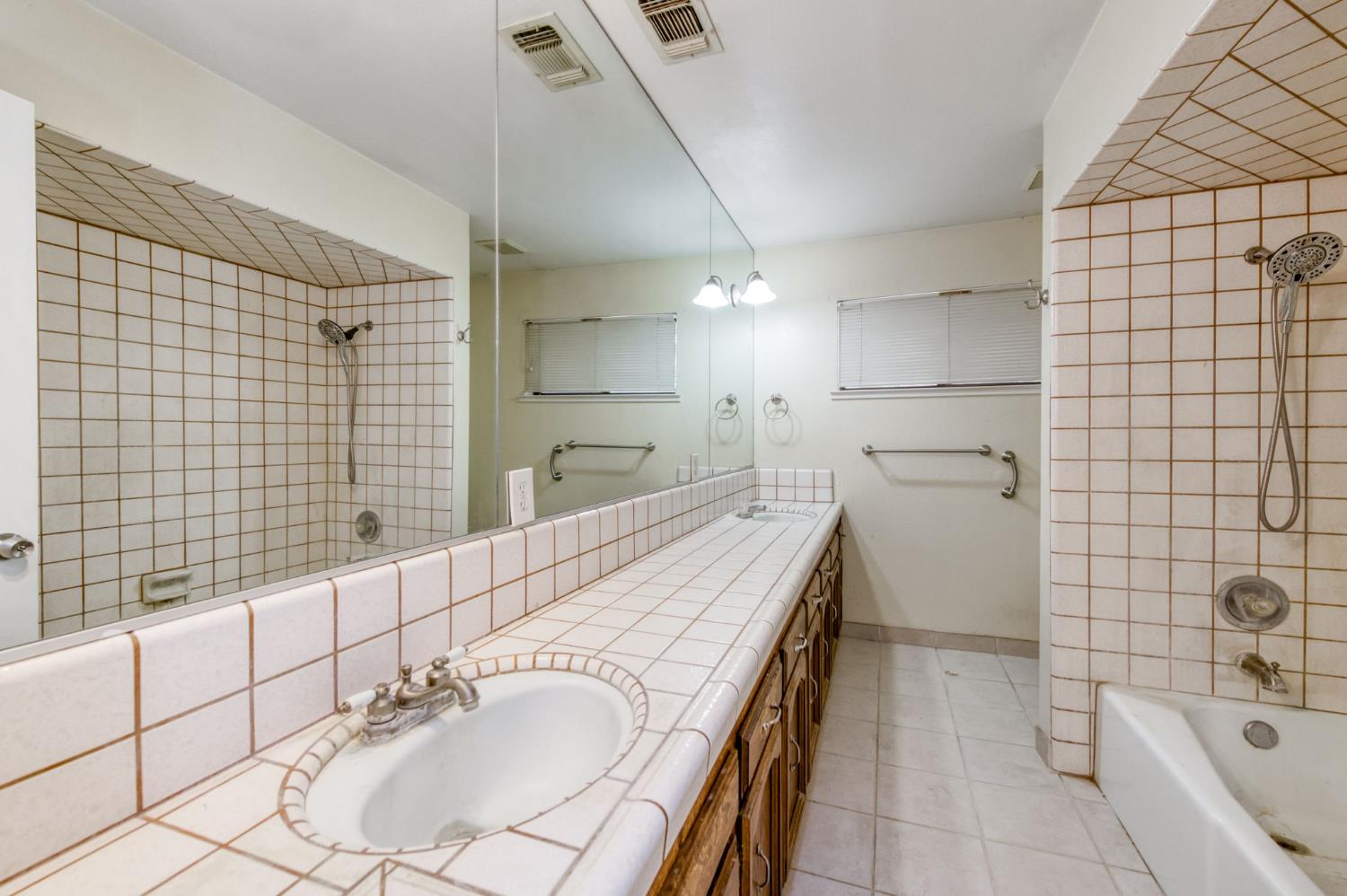 1328 N Grantland Ave, Fresno, CA 93723