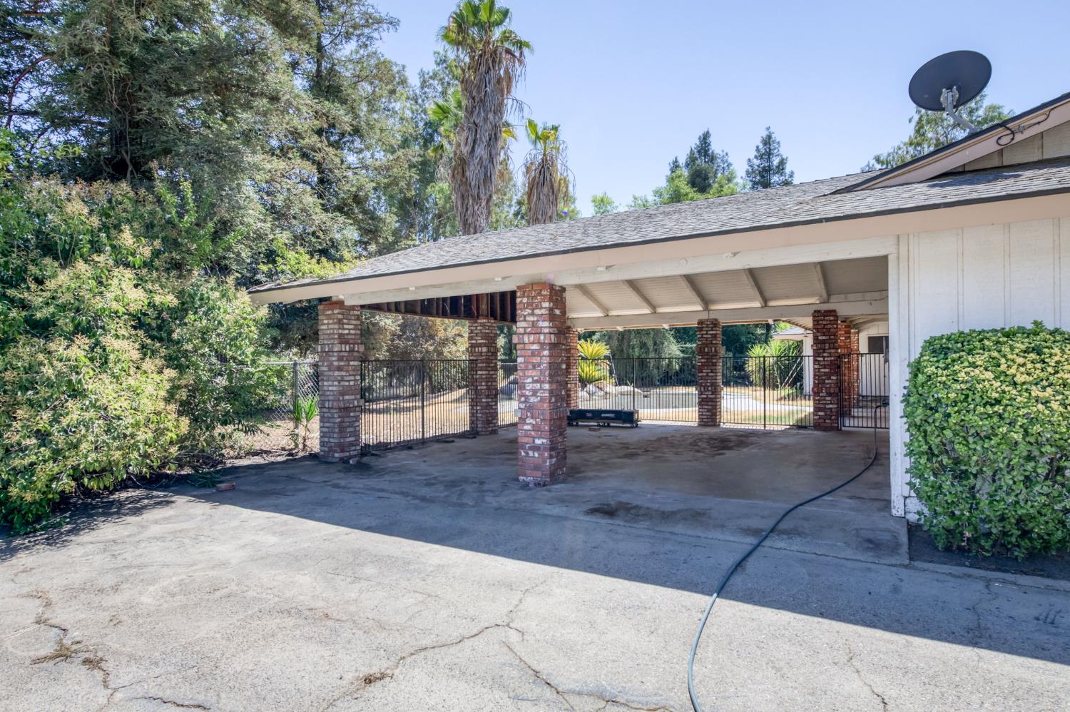 1328 N Grantland Ave, Fresno, CA 93723