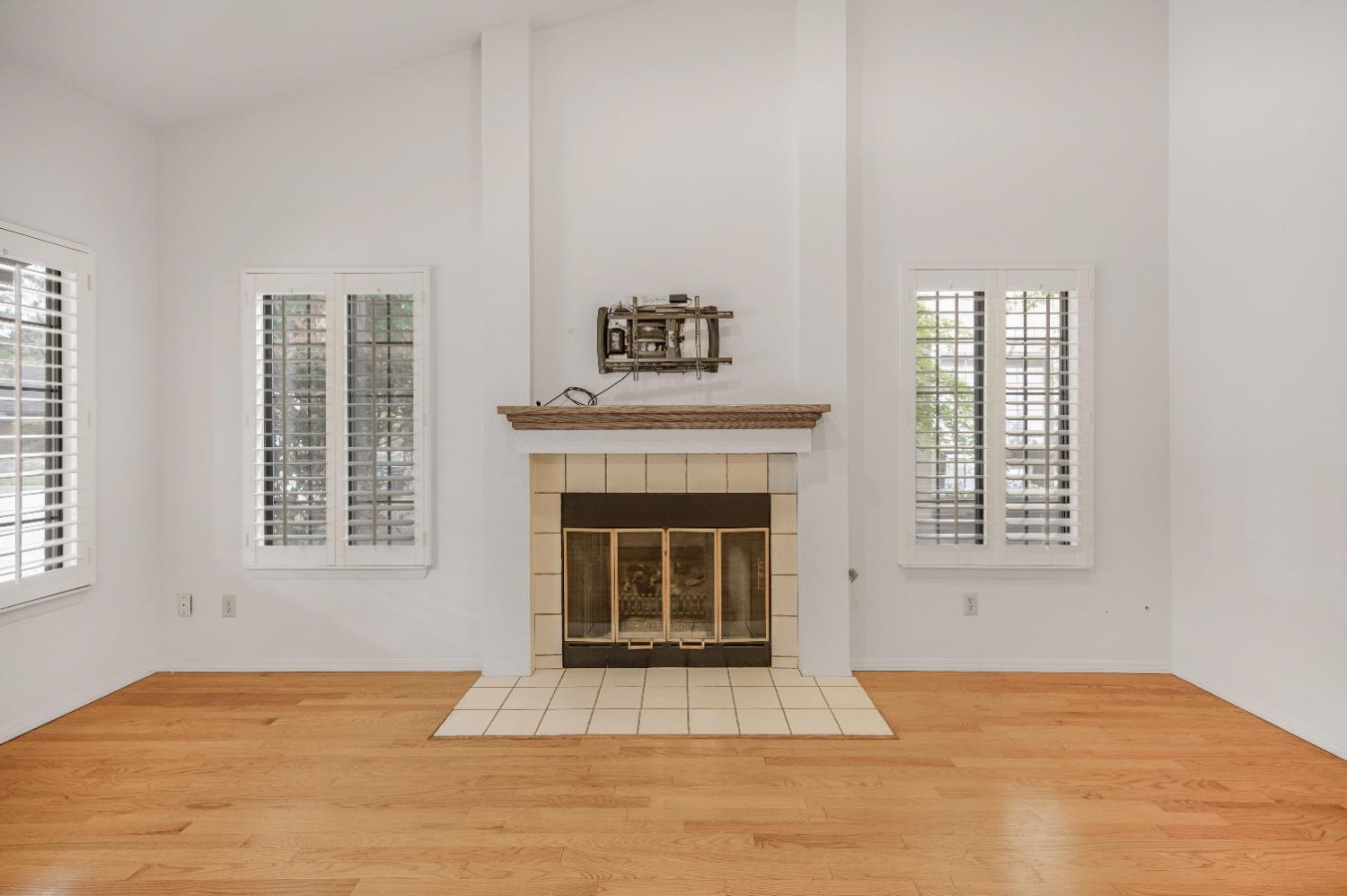 520 W Barstow Ave, Fresno, CA 93704