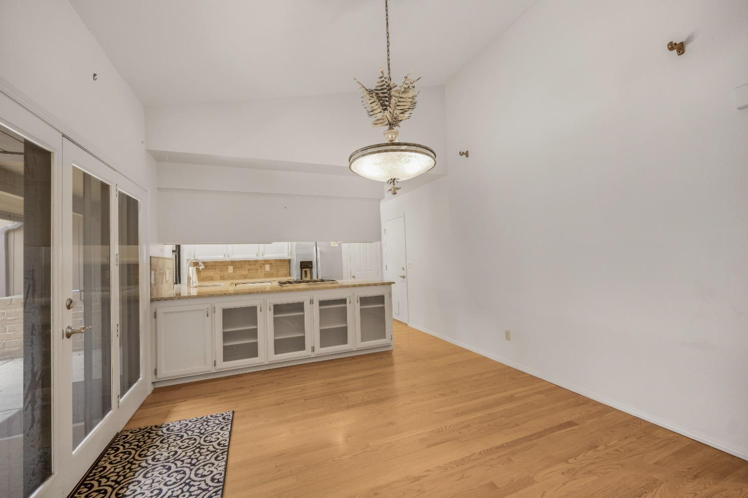 520 W Barstow Ave, Fresno, CA 93704