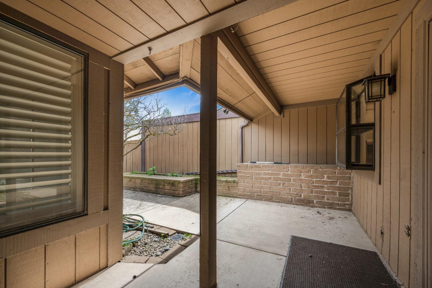520 W Barstow Ave, Fresno, CA 93704