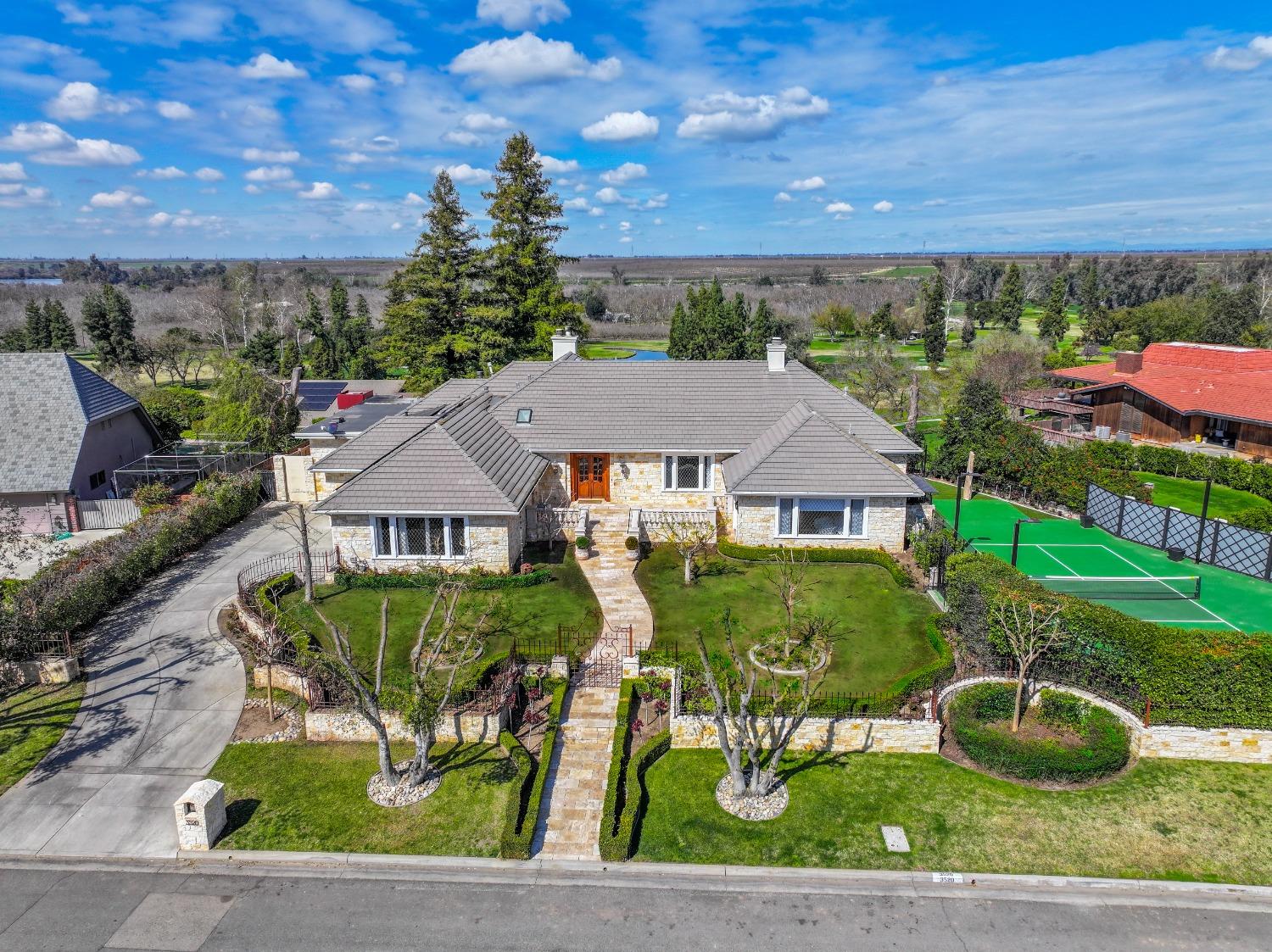 3520 W Buena Vista, Fresno, CA 93711