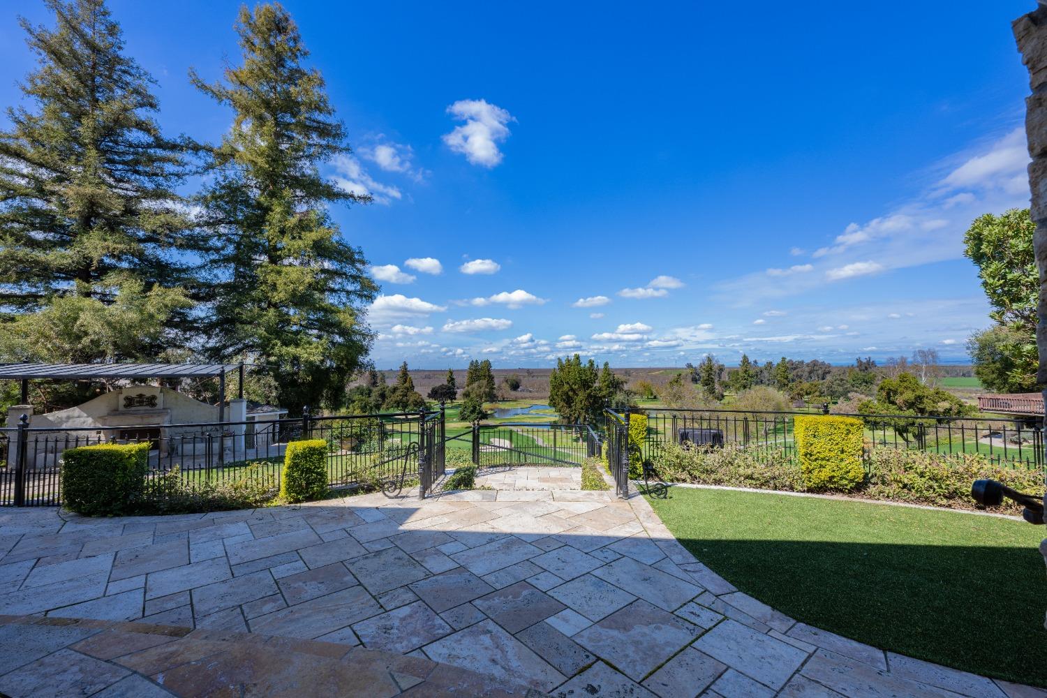 3520 W Buena Vista, Fresno, CA 93711