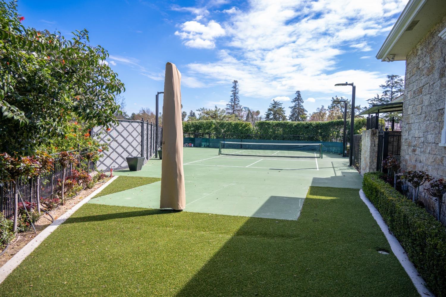 3520 W Buena Vista, Fresno, CA 93711