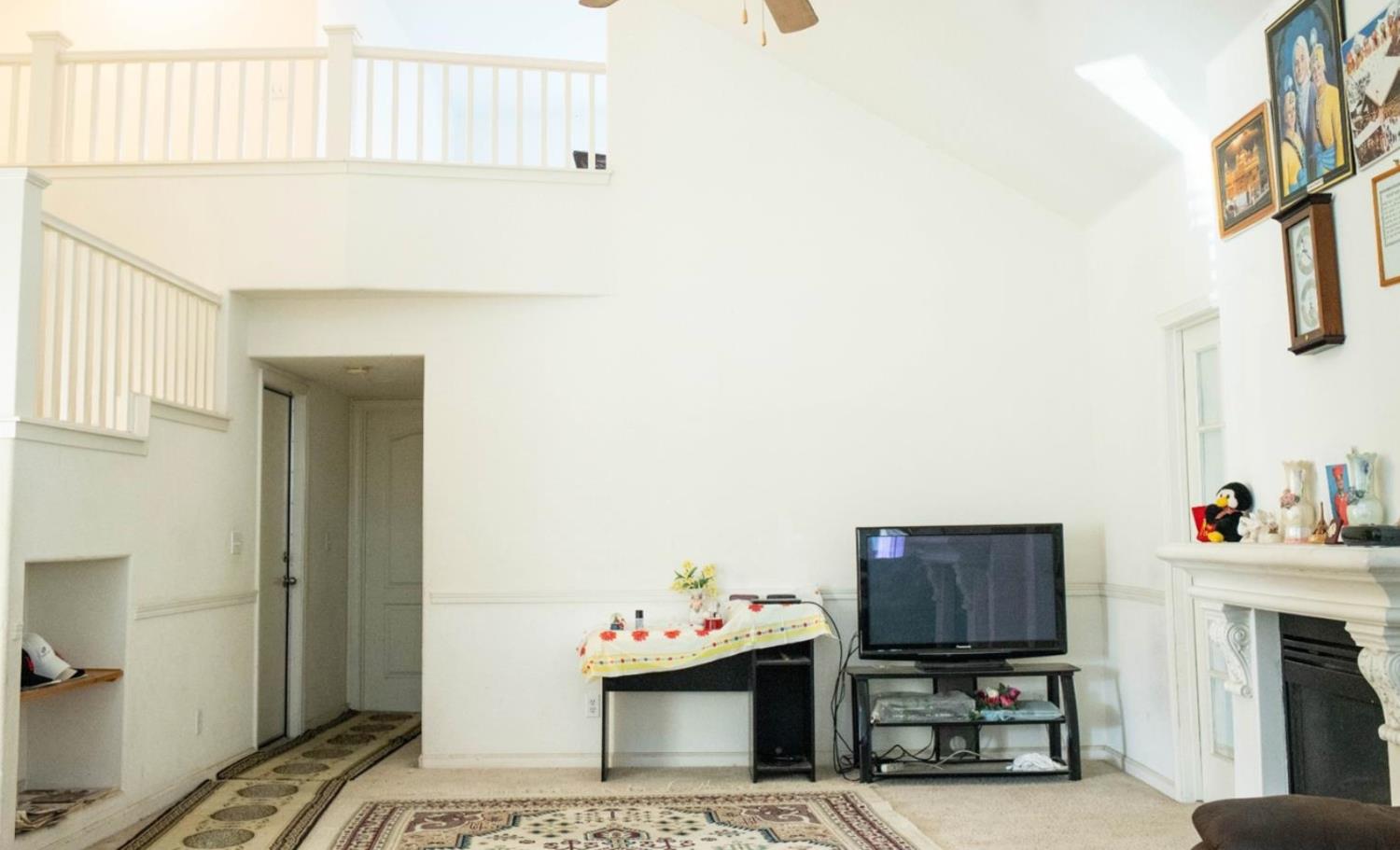 4712 W Celeste Ave, Fresno, CA 93722