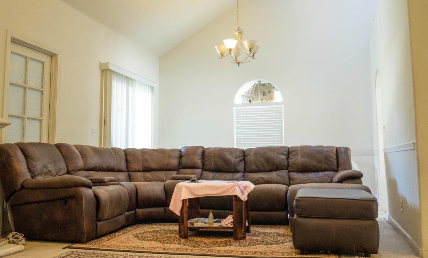 4712 W Celeste Ave, Fresno, CA 93722