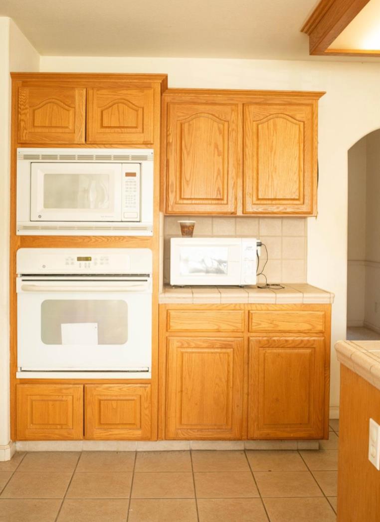 4712 W Celeste Ave, Fresno, CA 93722