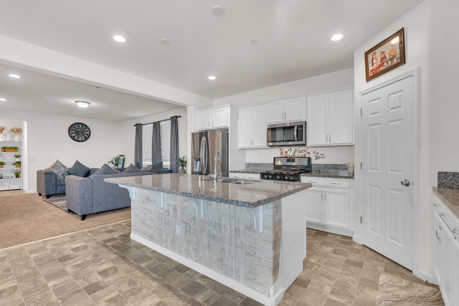 6318 W Rialto Ave, Fresno, CA 93723
