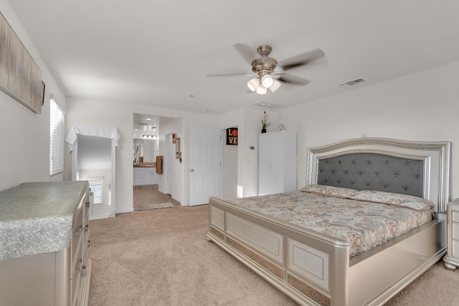 6318 W Rialto Ave, Fresno, CA 93723