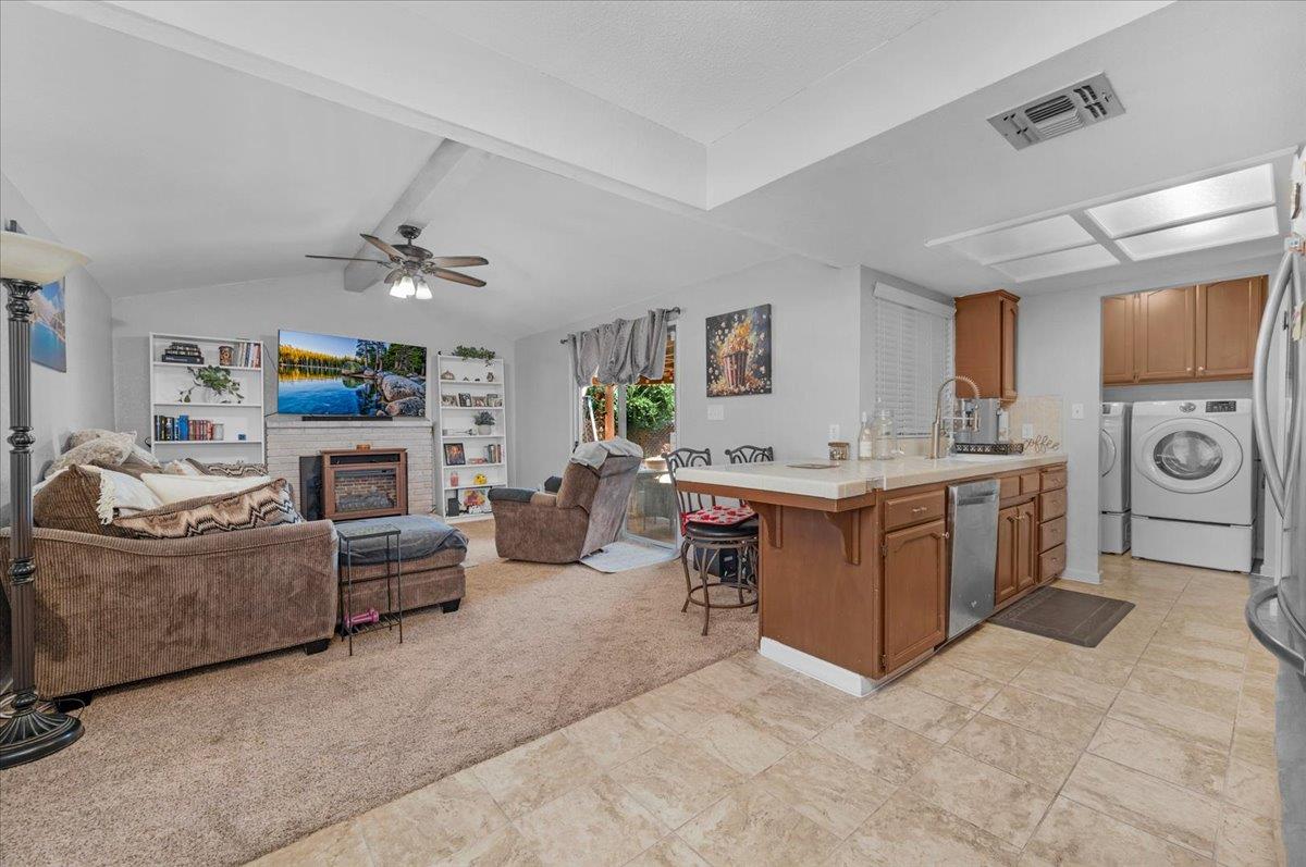 4188 N Constance Ave, Fresno, CA 93722