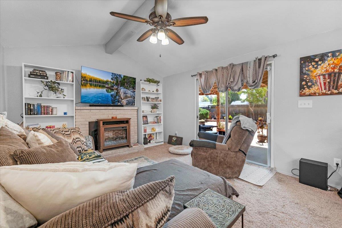 4188 N Constance Ave, Fresno, CA 93722