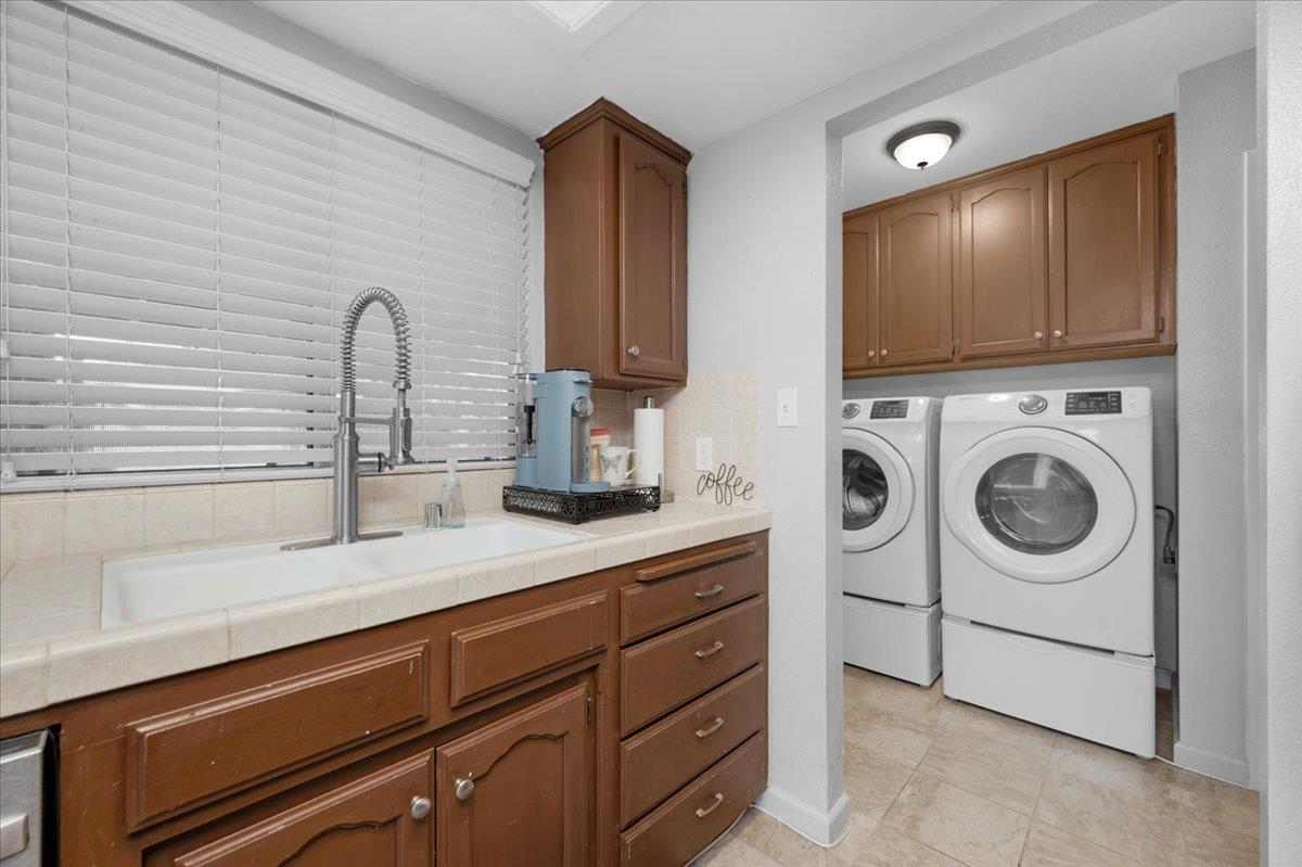4188 N Constance Ave, Fresno, CA 93722