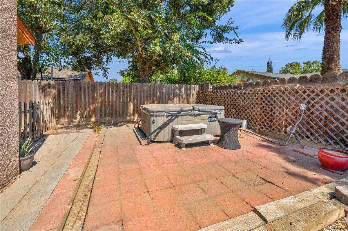 4188 N Constance Ave, Fresno, CA 93722