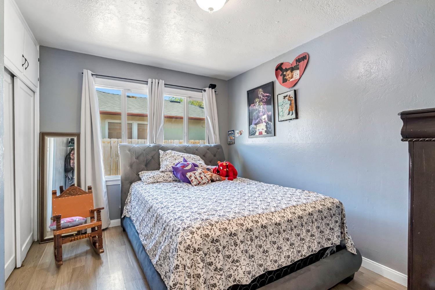 1642 W Dakota Ave, Fresno, CA 93705