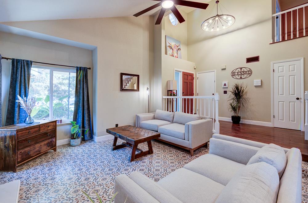 1149 E Salem Ave, Fresno, CA 93720