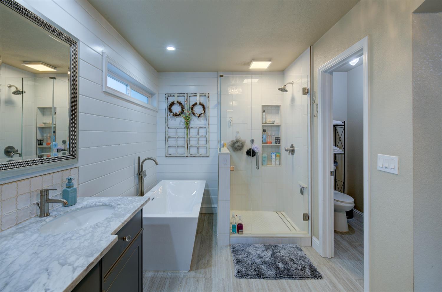 1149 E Salem Ave, Fresno, CA 93720