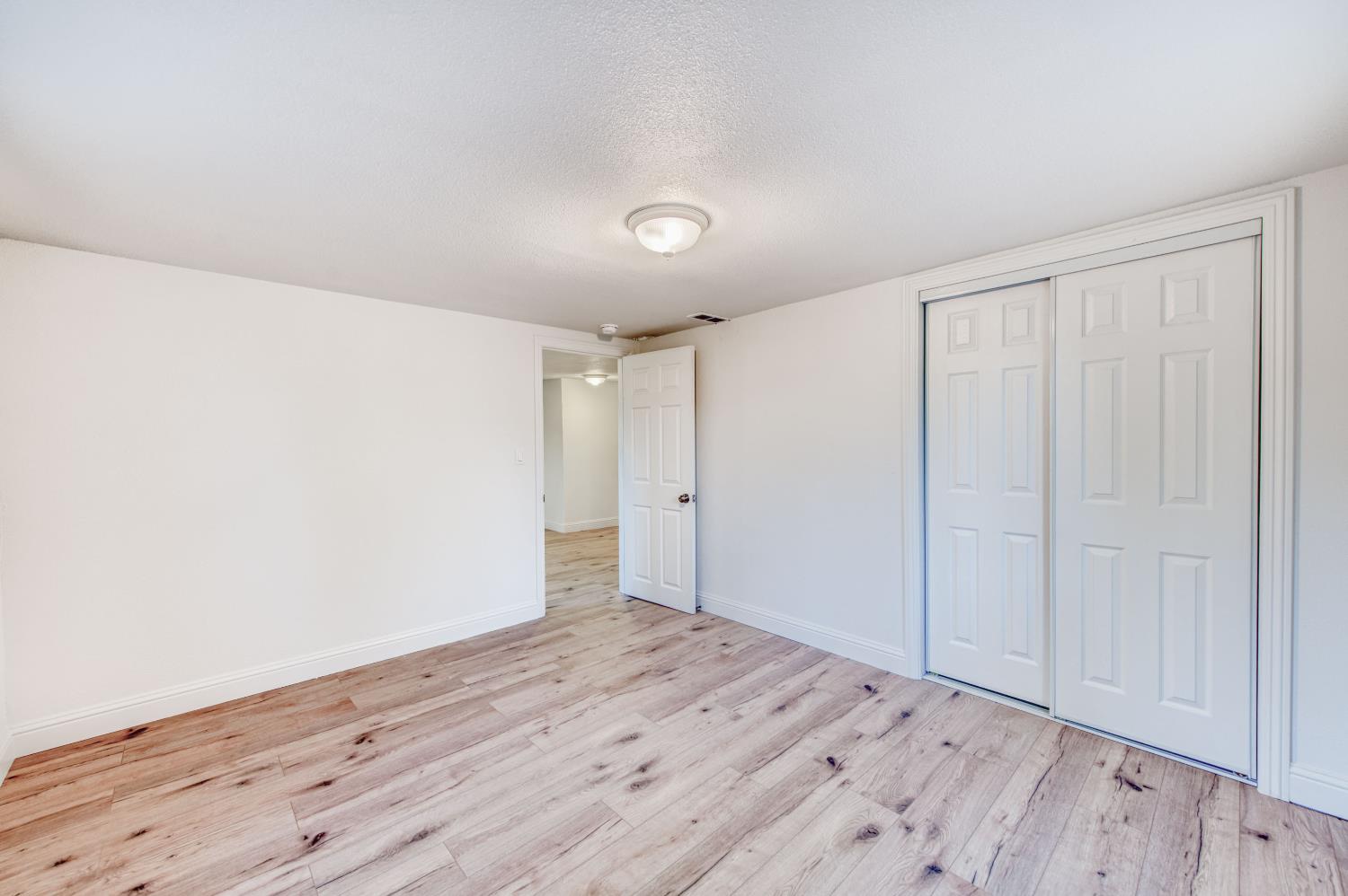 2817 E Indianapolis Ave, Fresno, CA 93726