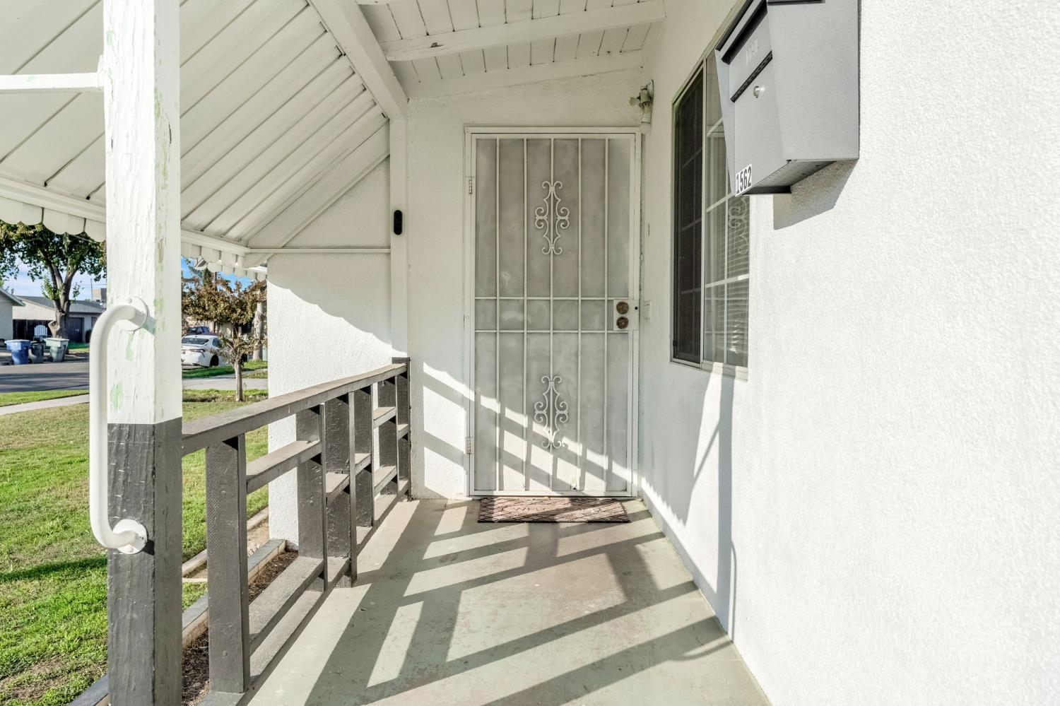 1562 N Fay Ave, Fresno, CA 93728