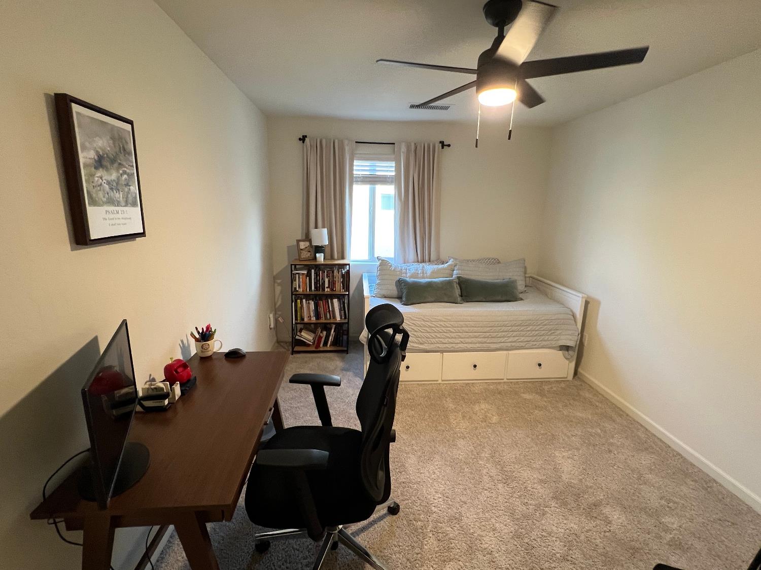 6294 E Moscato Dr, Fresno, CA 93727