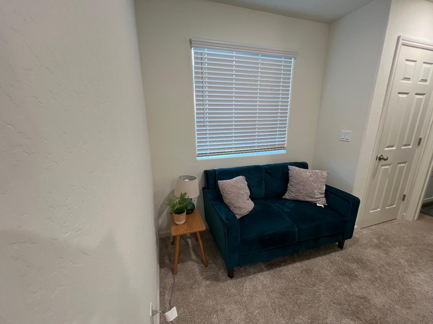 6294 E Moscato Dr, Fresno, CA 93727