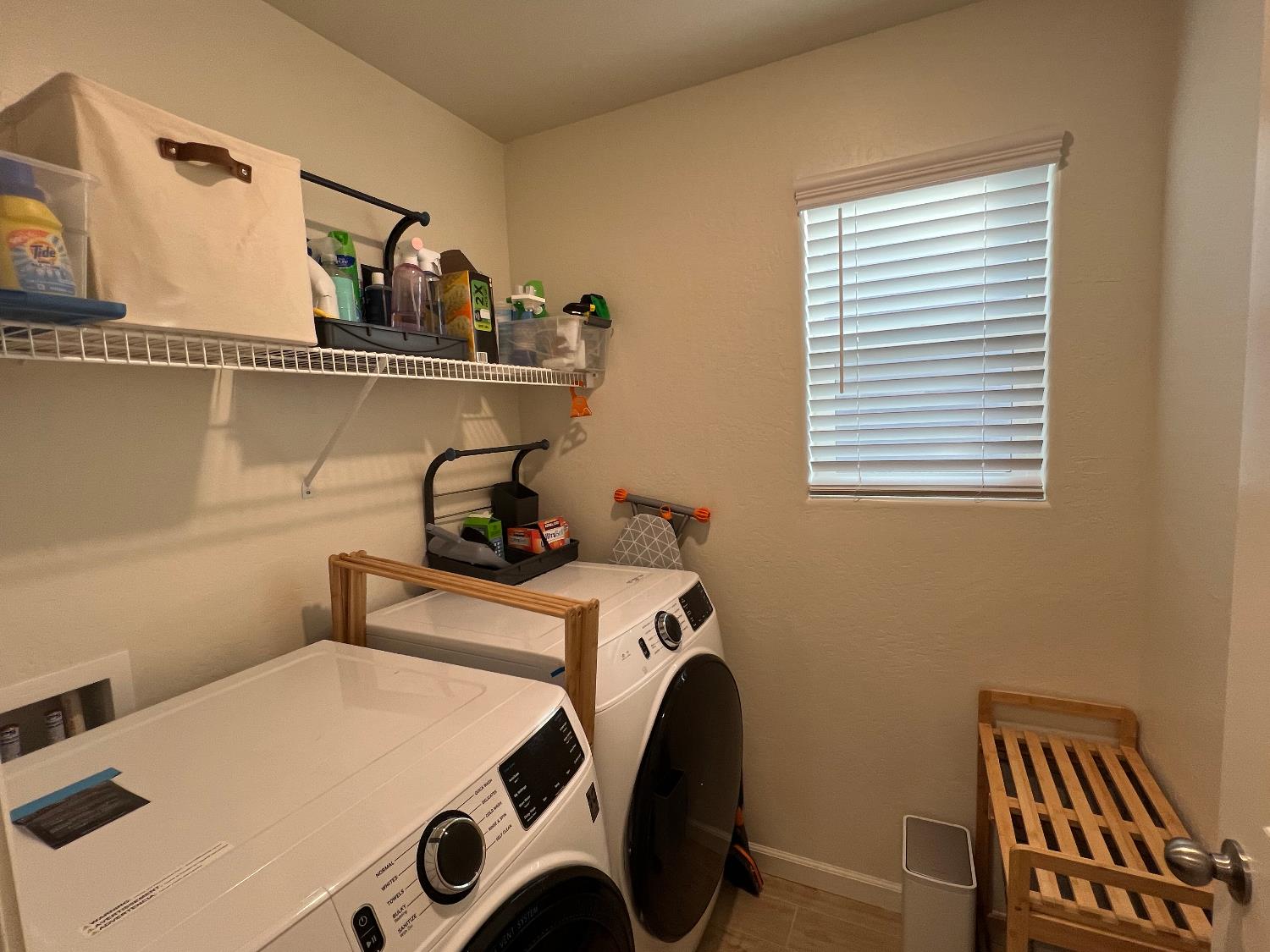 6294 E Moscato Dr, Fresno, CA 93727