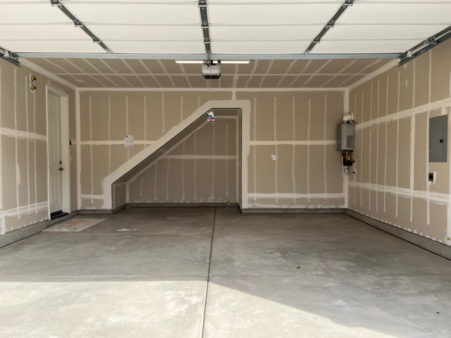 6294 E Moscato Dr, Fresno, CA 93727