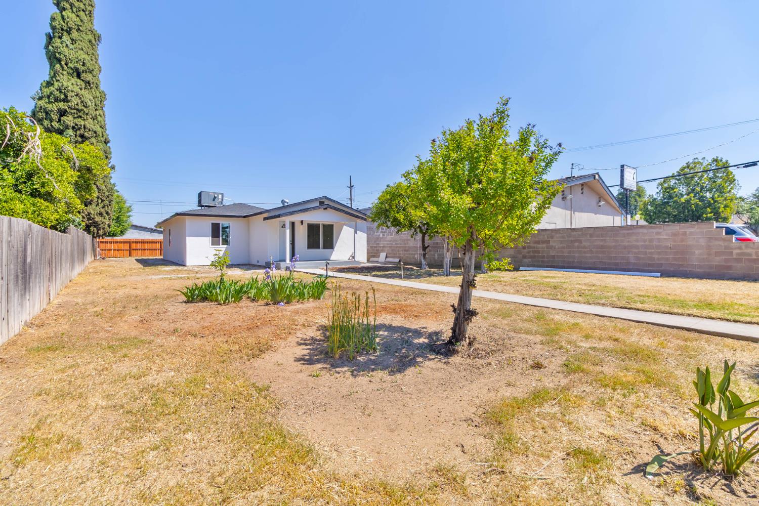 227 E Pine, Fresno, CA 93728