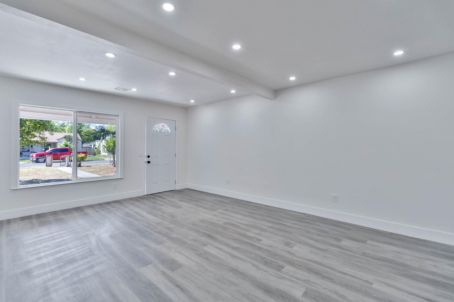 227 E Pine, Fresno, CA 93728