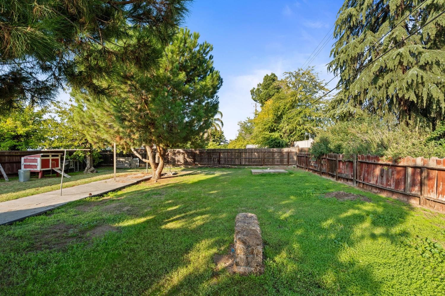 4785 E Andrews Ave, Fresno, CA 93726