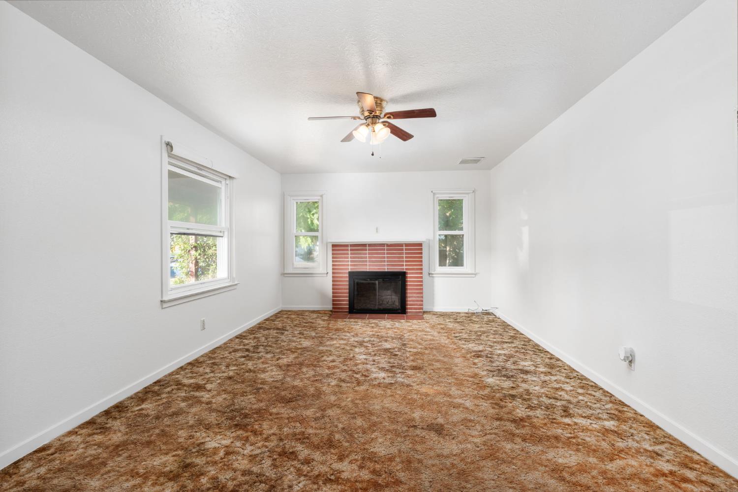 4785 E Andrews Ave, Fresno, CA 93726