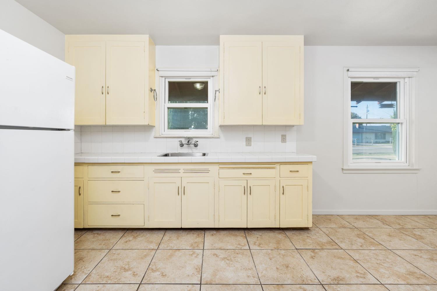 4785 E Andrews Ave, Fresno, CA 93726