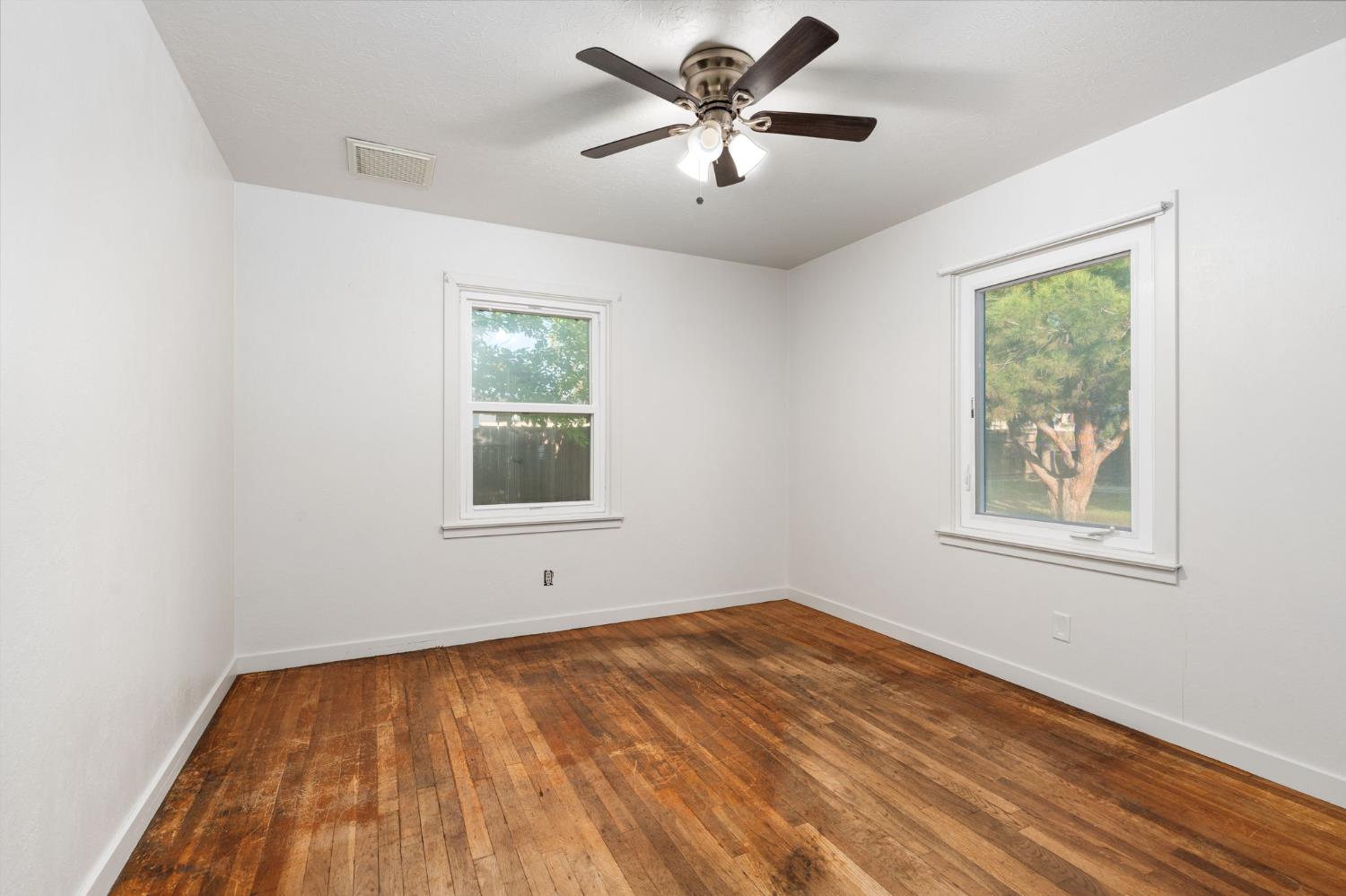 4785 E Andrews Ave, Fresno, CA 93726