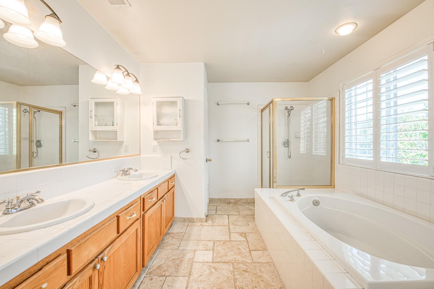 10183 N Backer Ave, Fresno, CA 93730