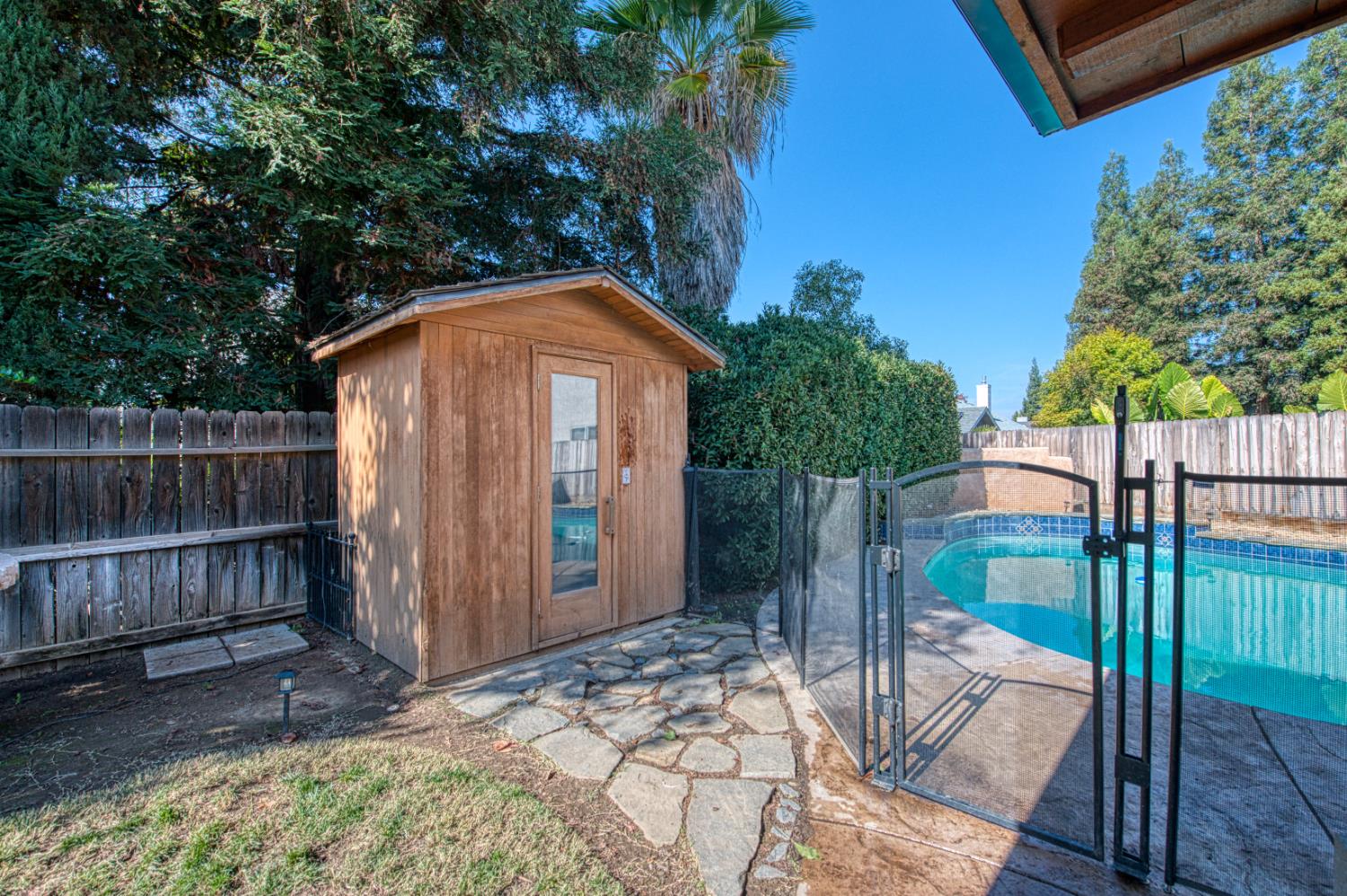 10183 N Backer Ave, Fresno, CA 93730