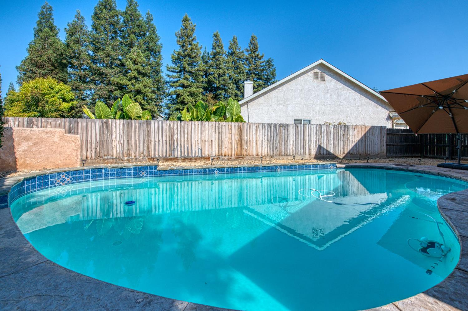 10183 N Backer Ave, Fresno, CA 93730