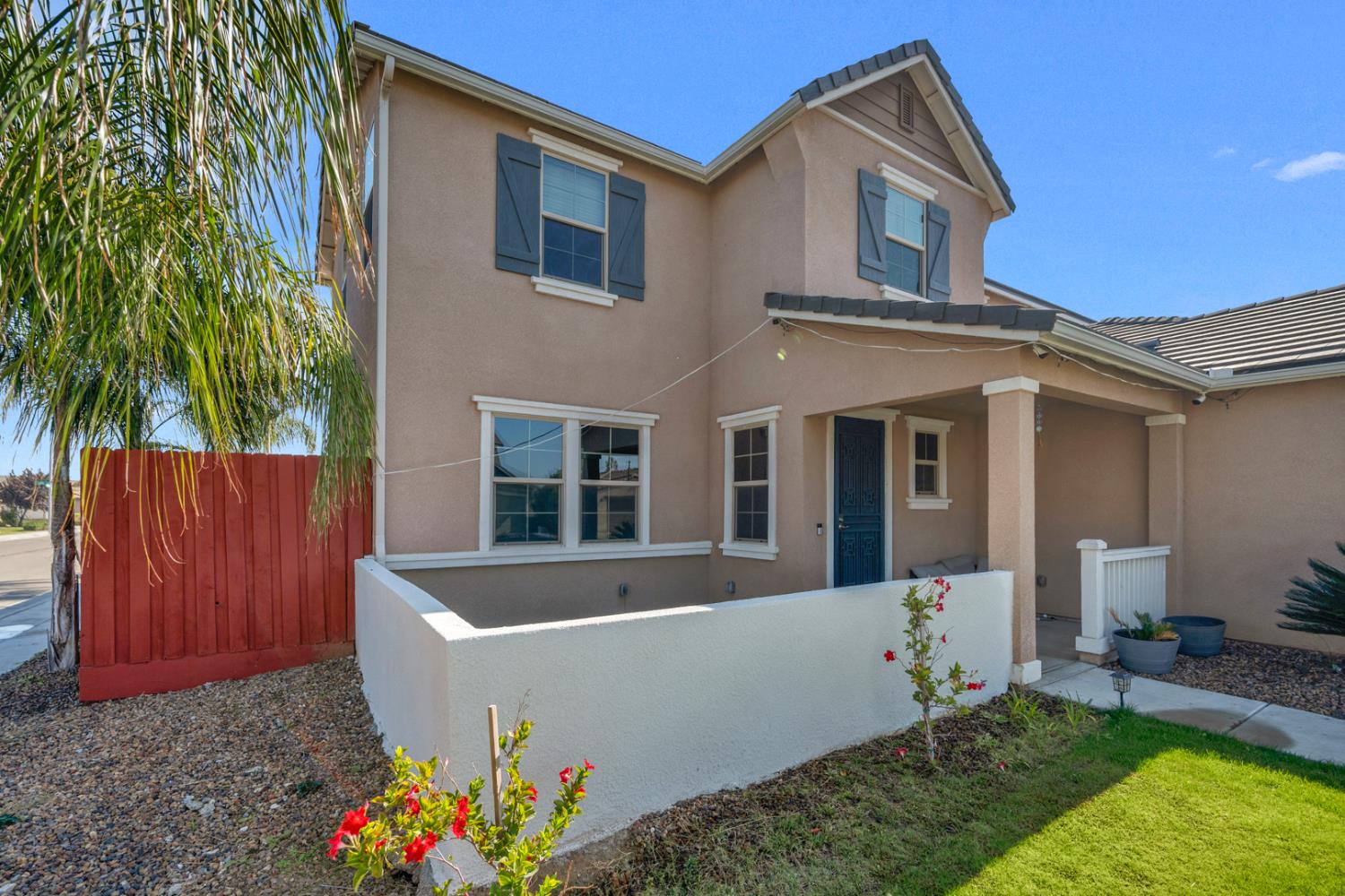 2302 N Jason Ave, Fresno, CA 93737