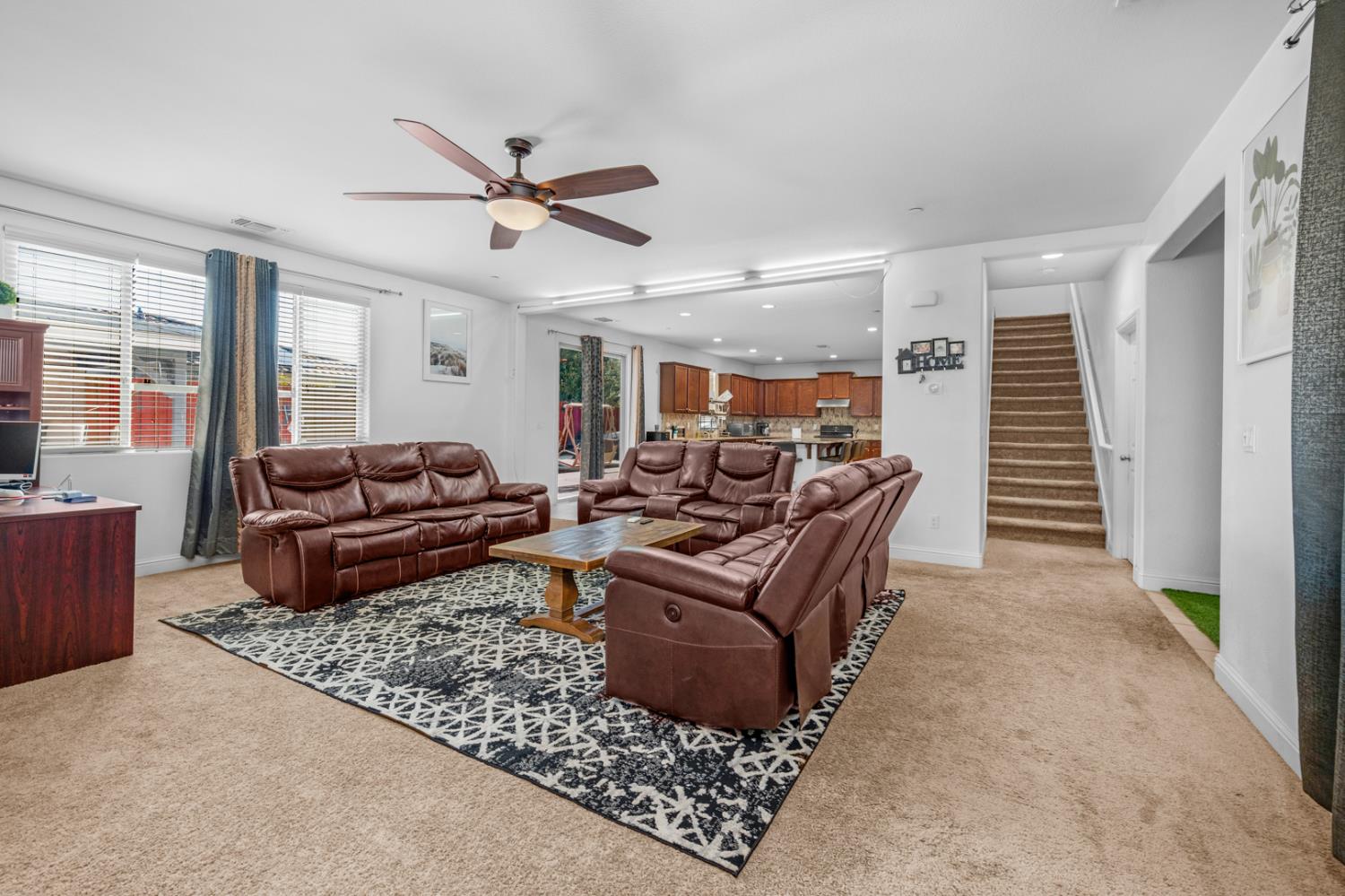 2302 N Jason Ave, Fresno, CA 93737