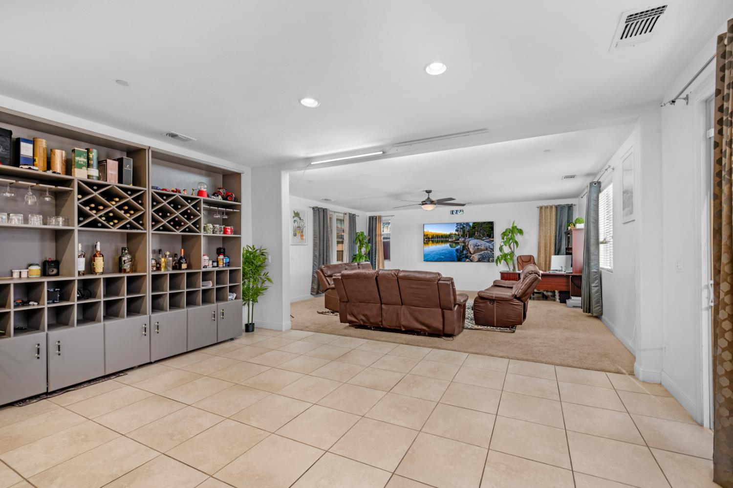 2302 N Jason Ave, Fresno, CA 93737