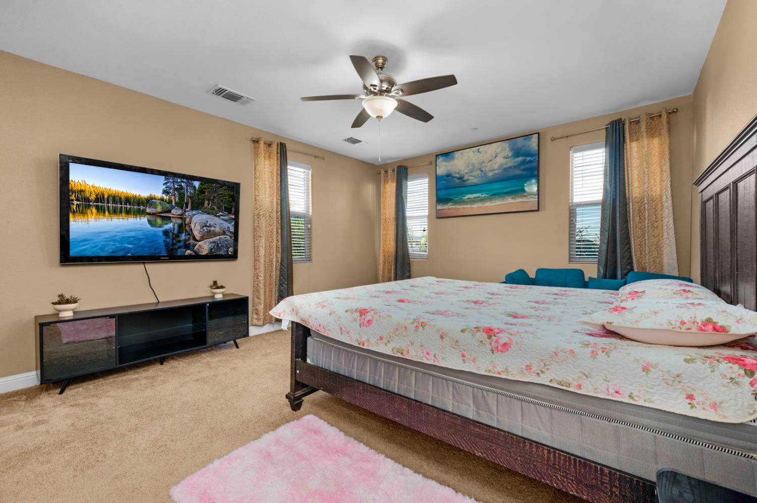 2302 N Jason Ave, Fresno, CA 93737