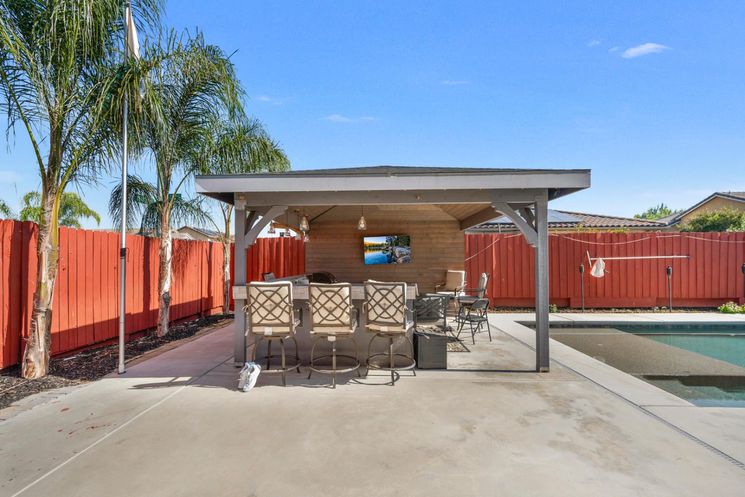 2302 N Jason Ave, Fresno, CA 93737