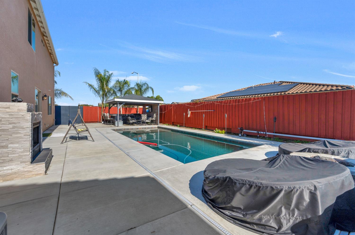 2302 N Jason Ave, Fresno, CA 93737