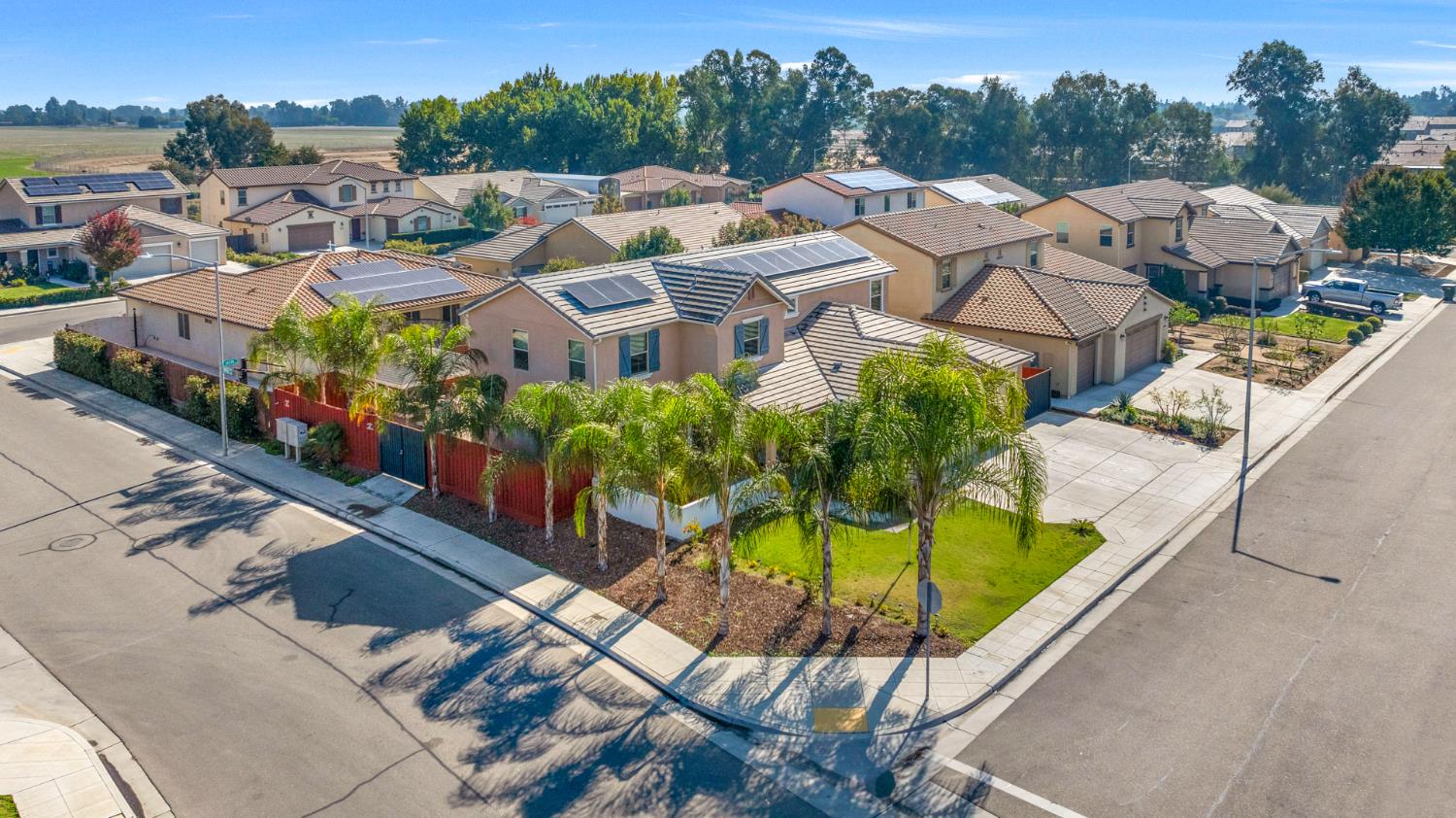 2302 N Jason Ave, Fresno, CA 93737