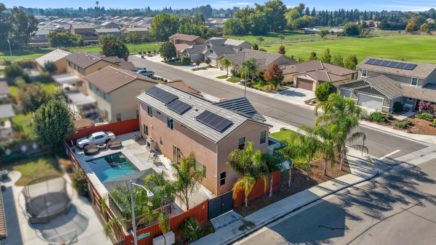 2302 N Jason Ave, Fresno, CA 93737